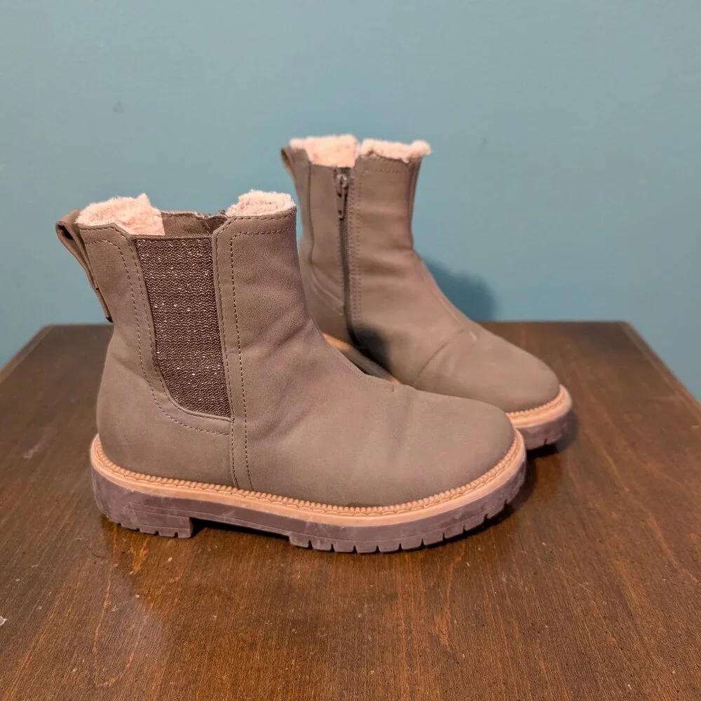 TOMS Youth Bennet Kids Olive/Green/Brown Chelsea Boot Size 13